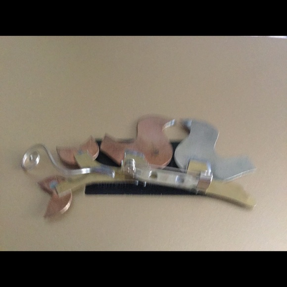 Beautiful abstract metal brooch - Picture 4 of 5